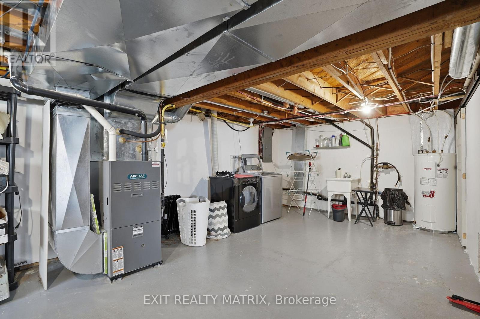 635 Front Road W, Champlain, ON - Indoor Photo Showing Basement