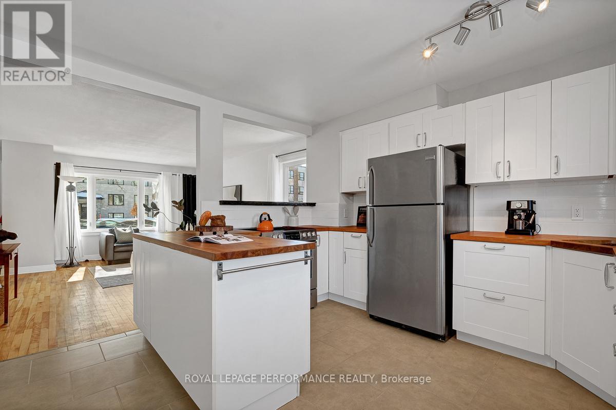 321 Donald Street, Ottawa, ON - Indoor Photo Showing Kitchen