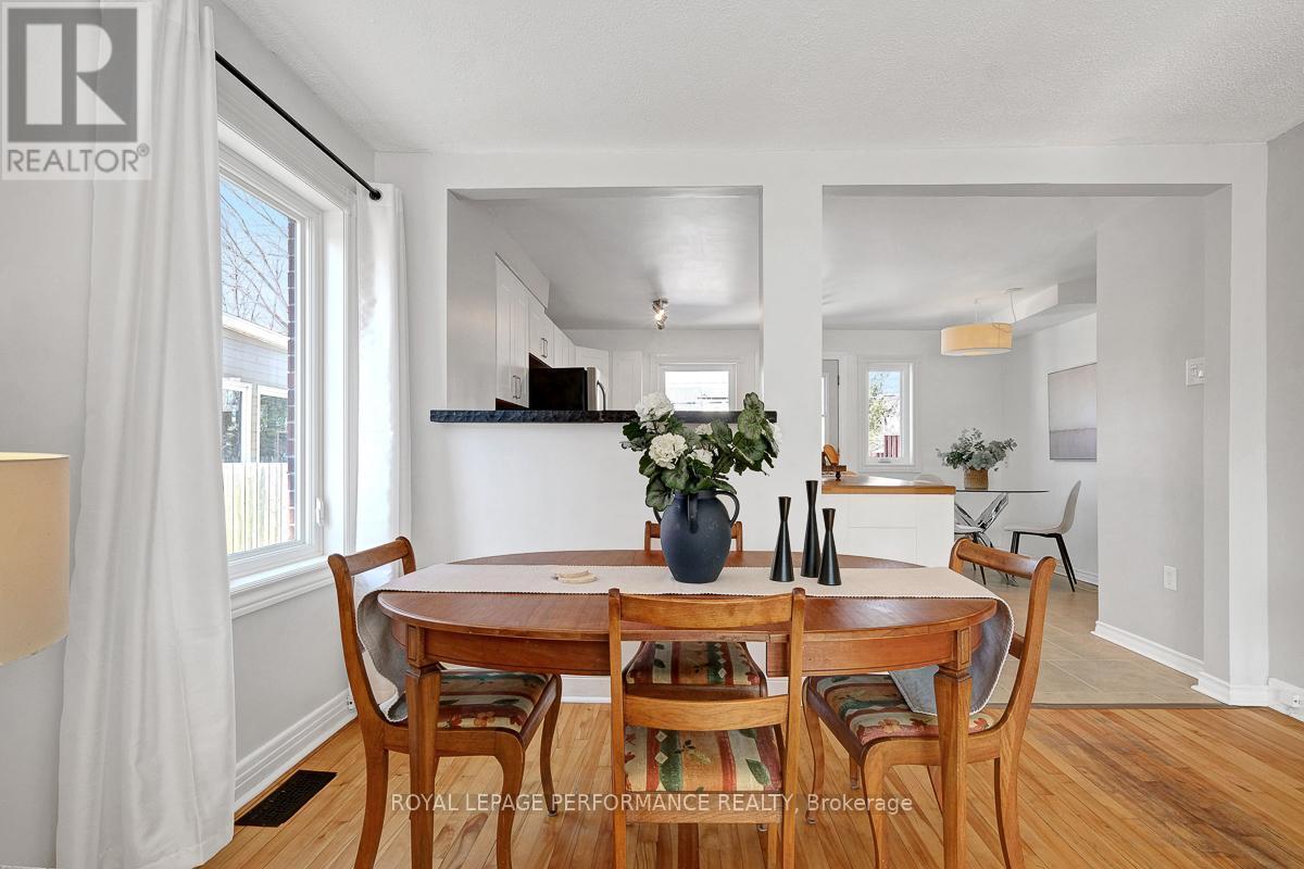 321 Donald Street, Ottawa, ON - Indoor Photo Showing Dining Room
