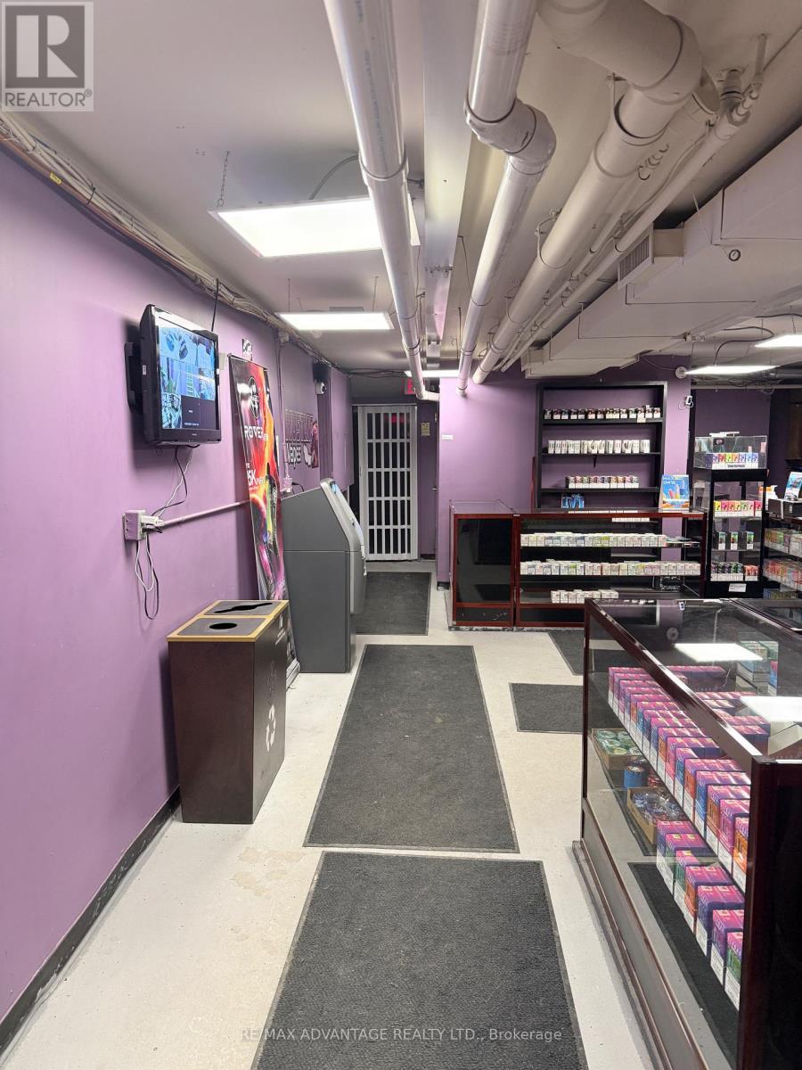 Entrance - 1135 Richmond Street, London East (East B), ON
