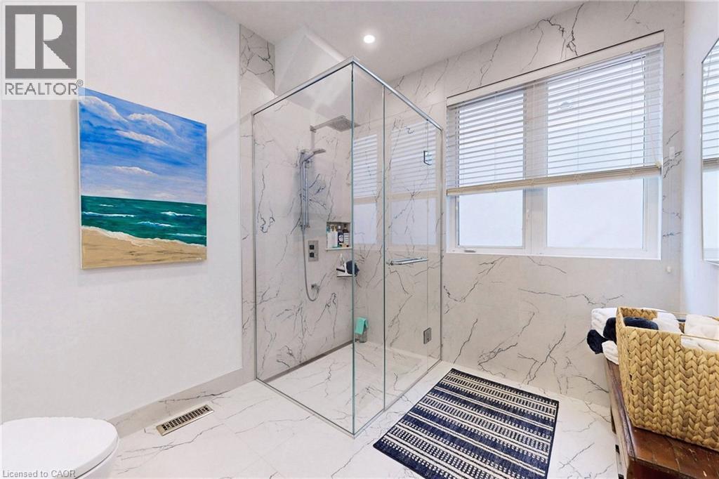 4176 Saunders Crescent, Burlington, ON - Indoor Photo Showing Bathroom