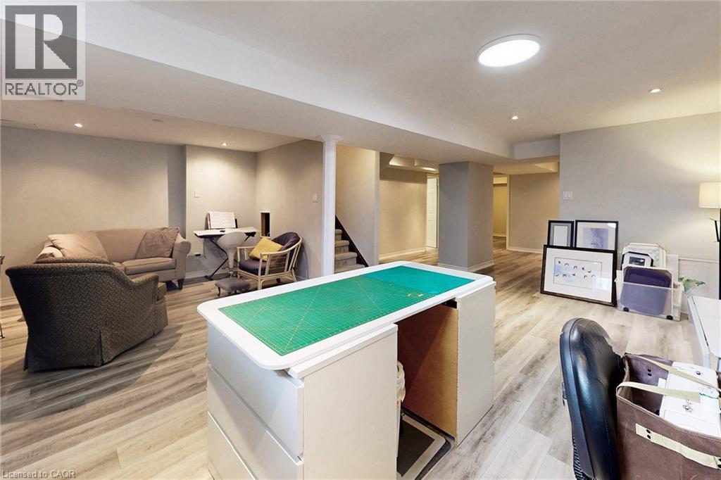 4176 Saunders Crescent, Burlington, ON - Indoor