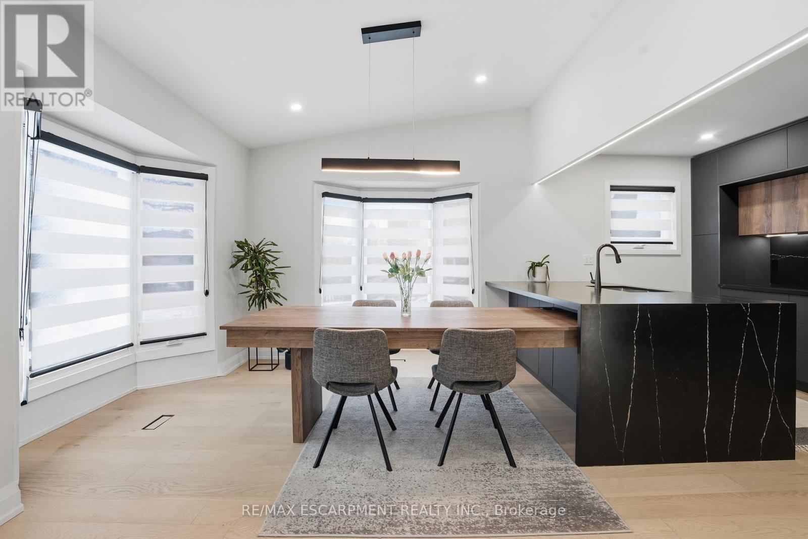 108 Greenshire Drive, Hamilton, ON - Indoor