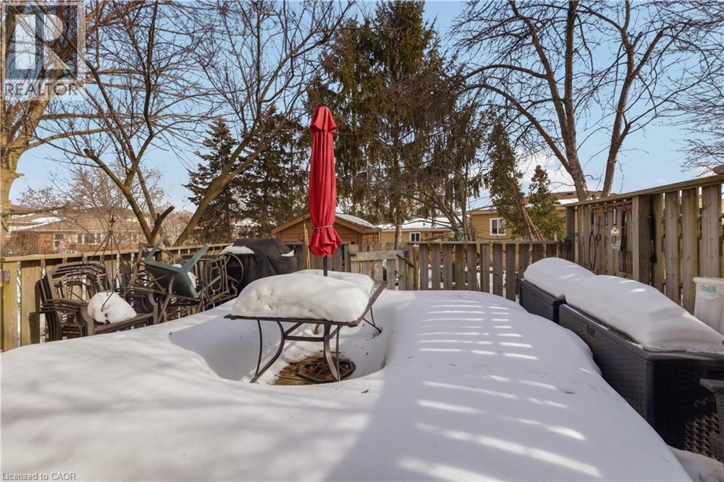 104 Rolling Meadows Drive, Kitchener, ON - Outdoor