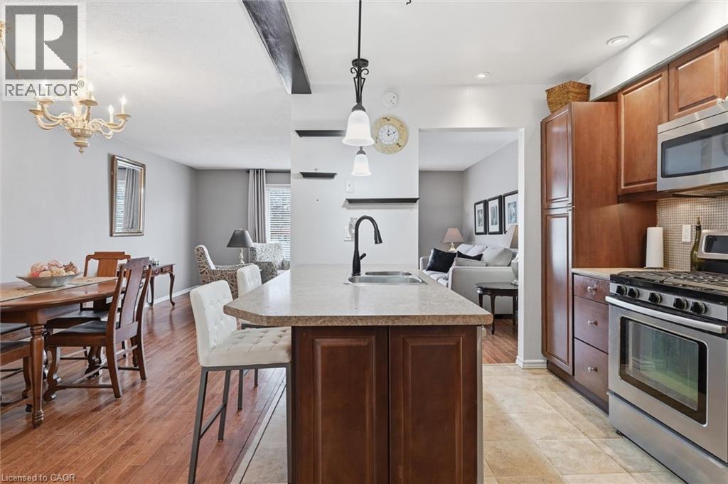 2223 Manchester Drive, Burlington, ON - Indoor Photo Showing Kitchen With Stainless Steel Kitchen With Double Sink With Upgraded Kitchen