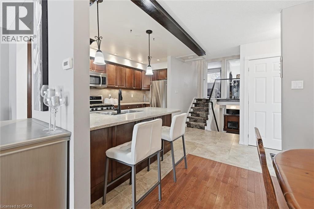 2223 Manchester Drive, Burlington, ON - Indoor