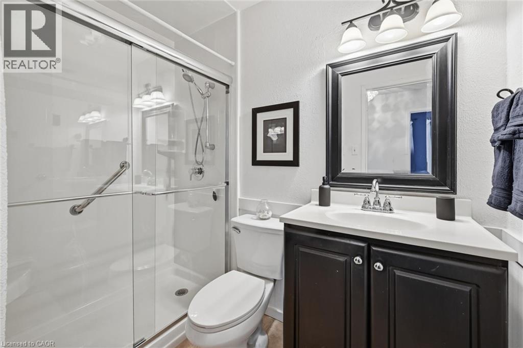 2223 Manchester Drive, Burlington, ON - Indoor Photo Showing Bathroom