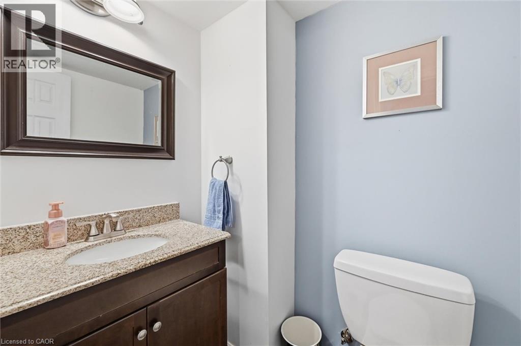 2223 Manchester Drive, Burlington, ON - Indoor Photo Showing Bathroom