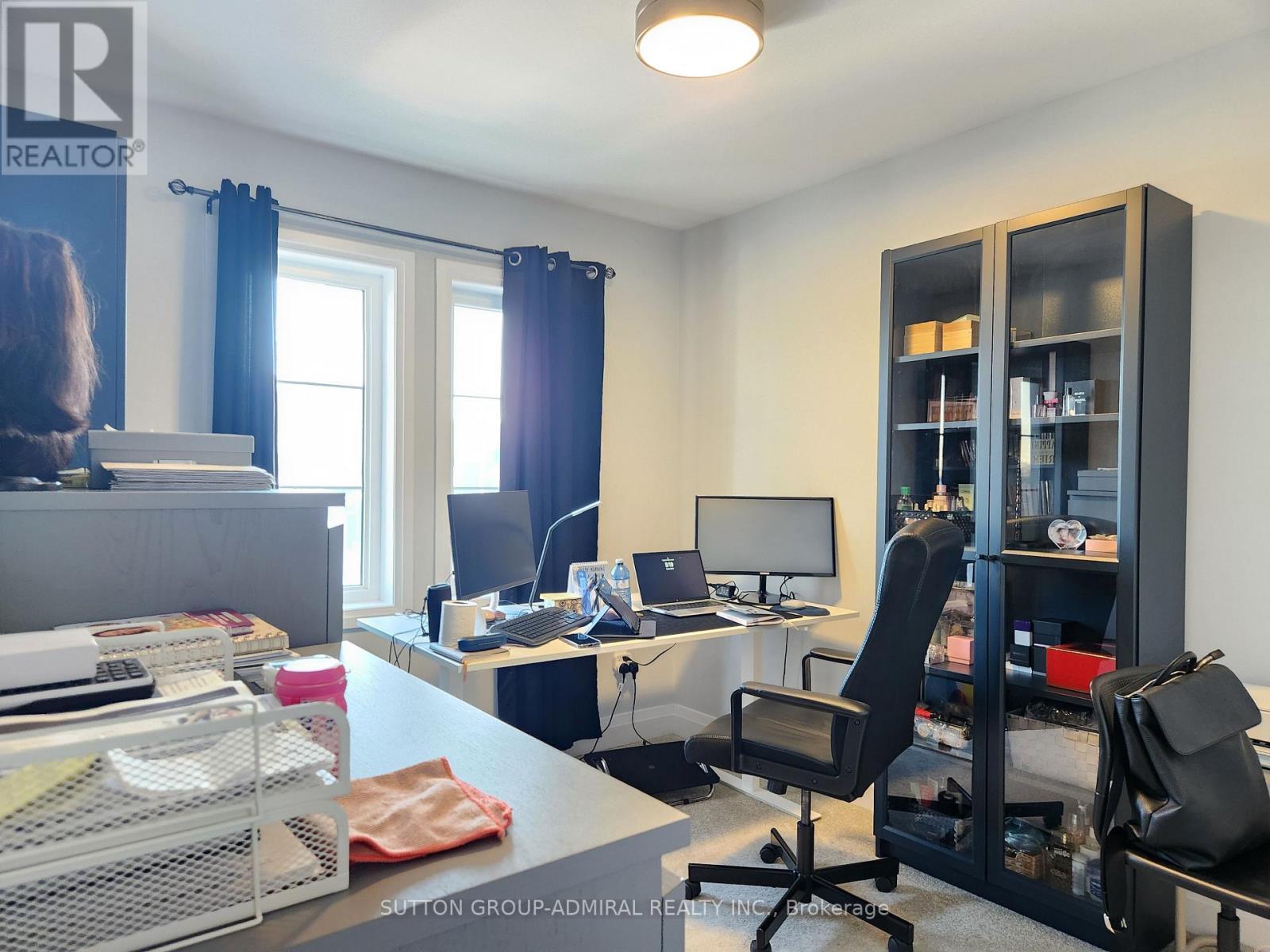 984 Crowsnest Hollow, Pickering, ON - Indoor Photo Showing Office