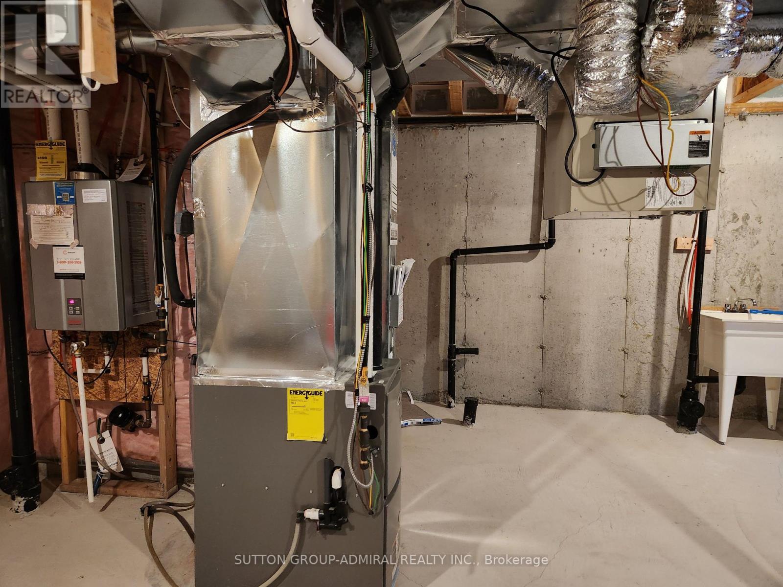 984 Crowsnest Hollow, Pickering, ON - Indoor Photo Showing Basement