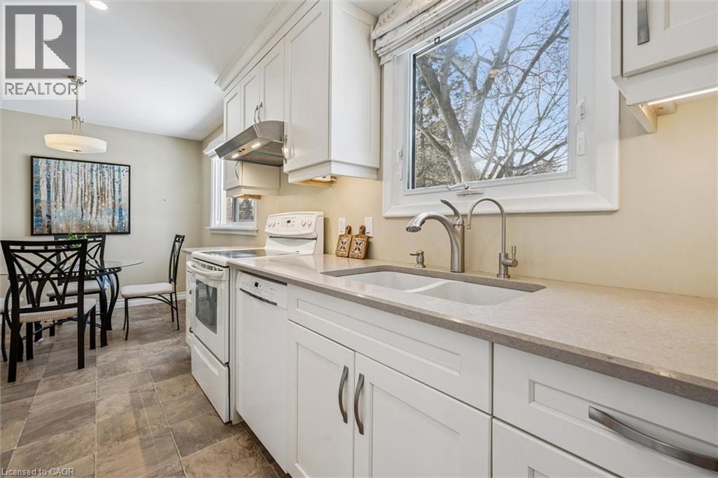 224 Lincoln Road, Waterloo, ON - Indoor Photo Showing Kitchen With Double Sink