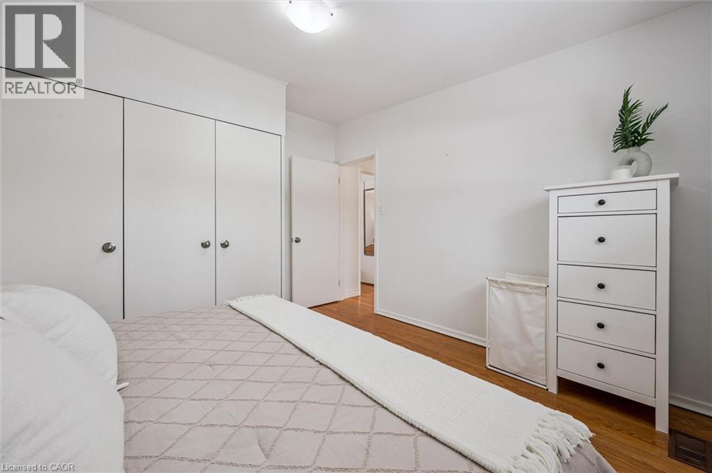 224 Lincoln Road, Waterloo, ON - Indoor Photo Showing Bedroom