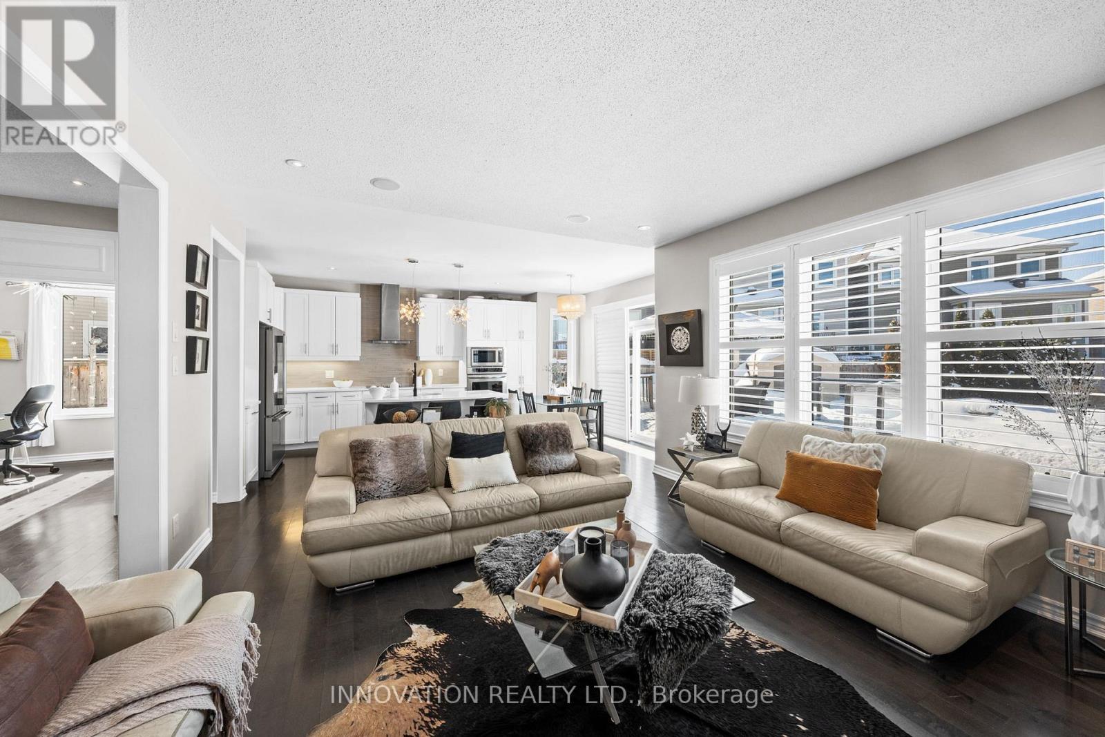 304 Eucalyptus Circle, Ottawa, ON - Indoor Photo Showing Living Room
