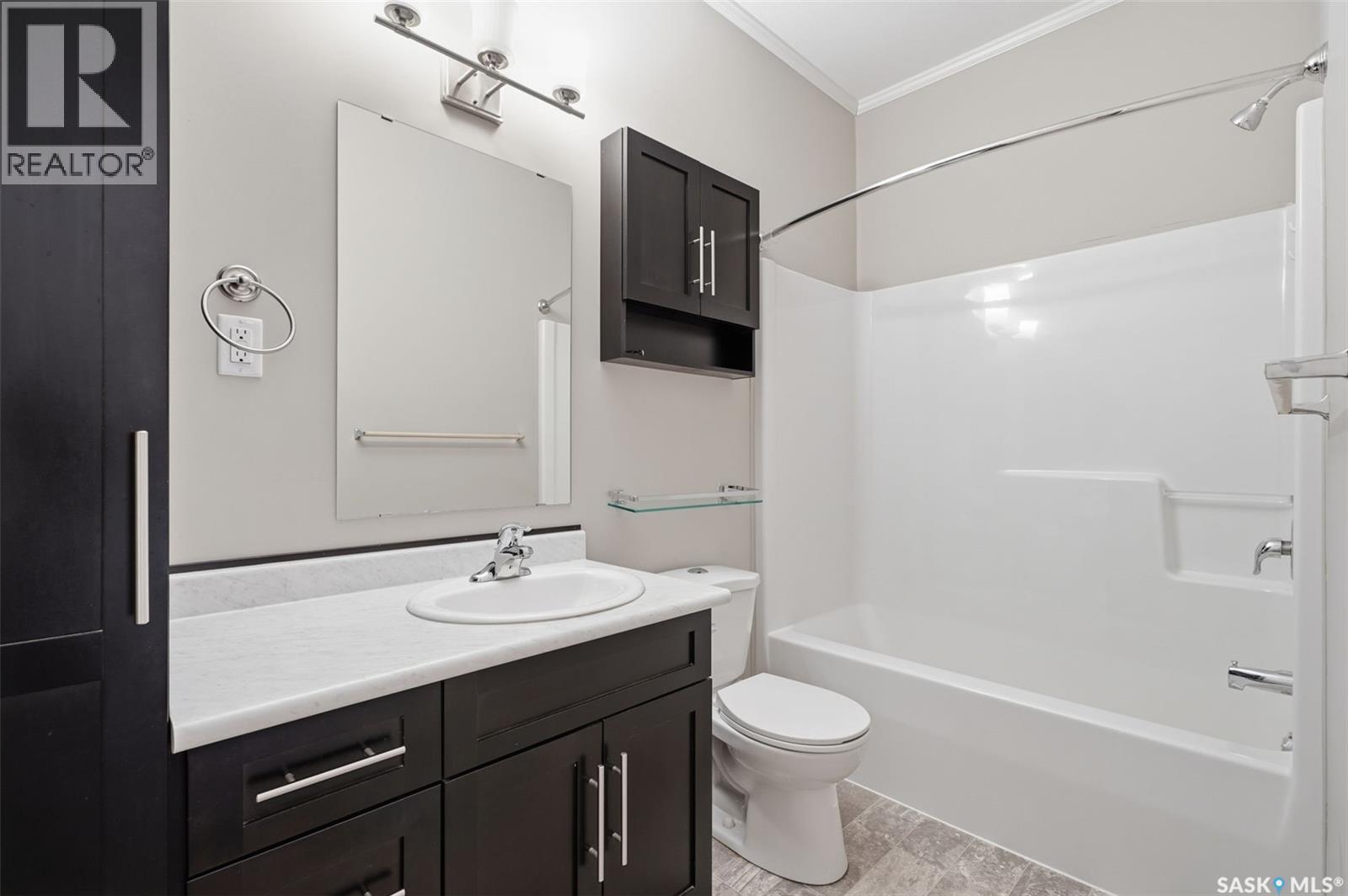 120 545 Hassard Close, Saskatoon, SK - Indoor Photo Showing Bathroom