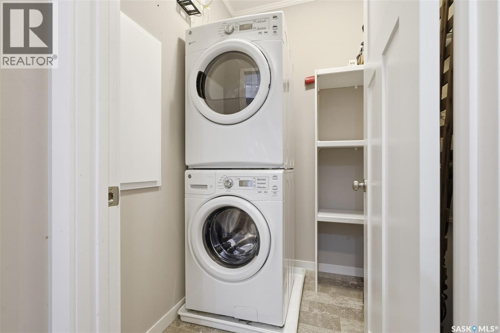 120 545 Hassard Close, Saskatoon, SK - Indoor Photo Showing Laundry Room