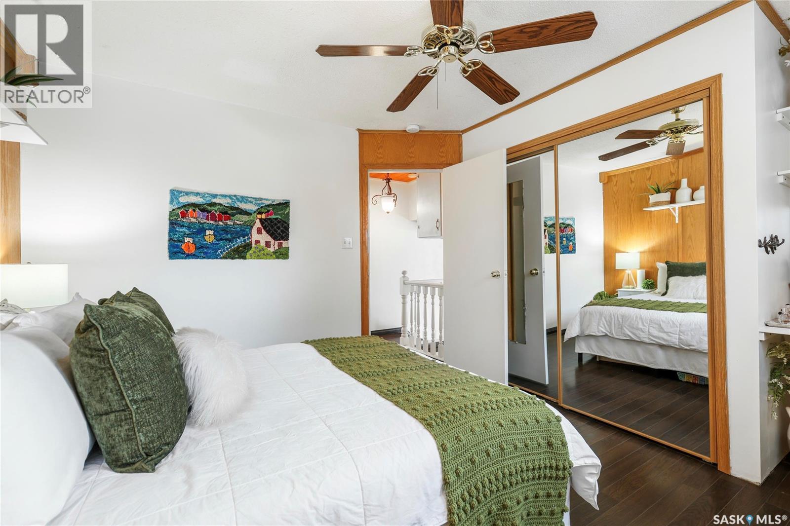 251 Hanley Crescent, Regina, SK - Indoor Photo Showing Bedroom