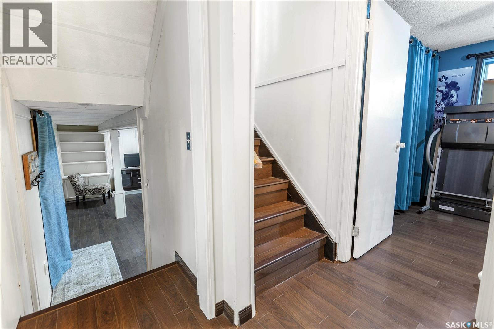 251 Hanley Crescent, Regina, SK - Indoor Photo Showing Other Room