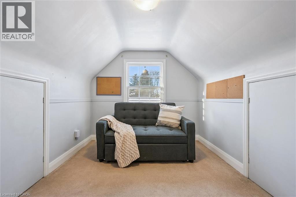 1135 Queens Boulevard, Kitchener, ON - Indoor