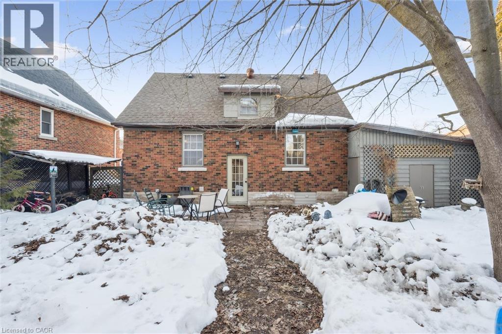 1135 Queens Boulevard, Kitchener, ON - Outdoor With Exterior