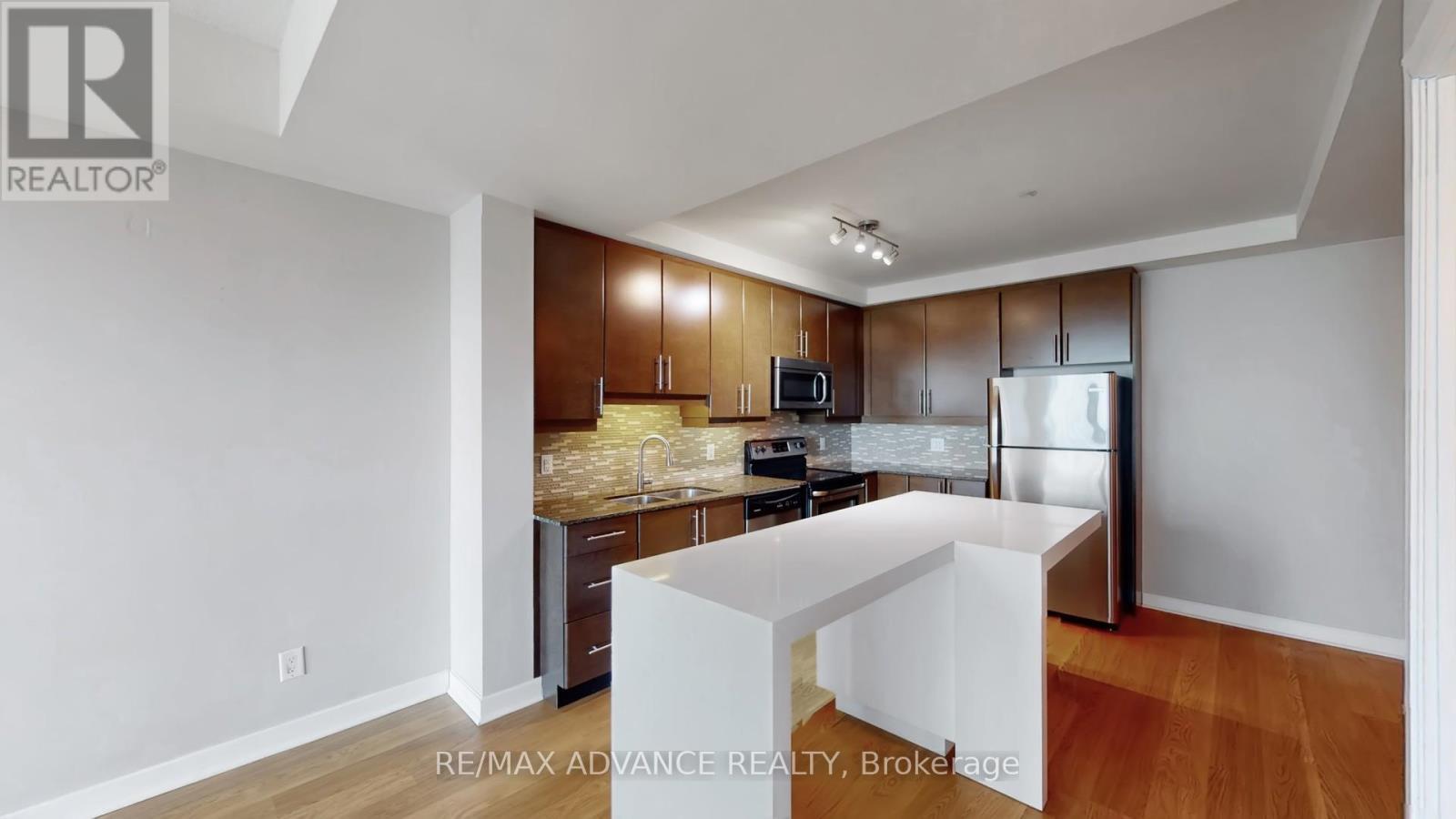 4713 - 33 Bay Street, Toronto, ON - Indoor Photo Showing Kitchen
