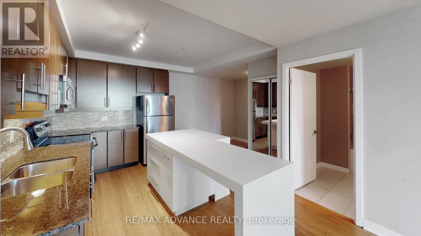4713 - 33 Bay Street, Toronto, ON - Indoor Photo Showing Kitchen With Double Sink