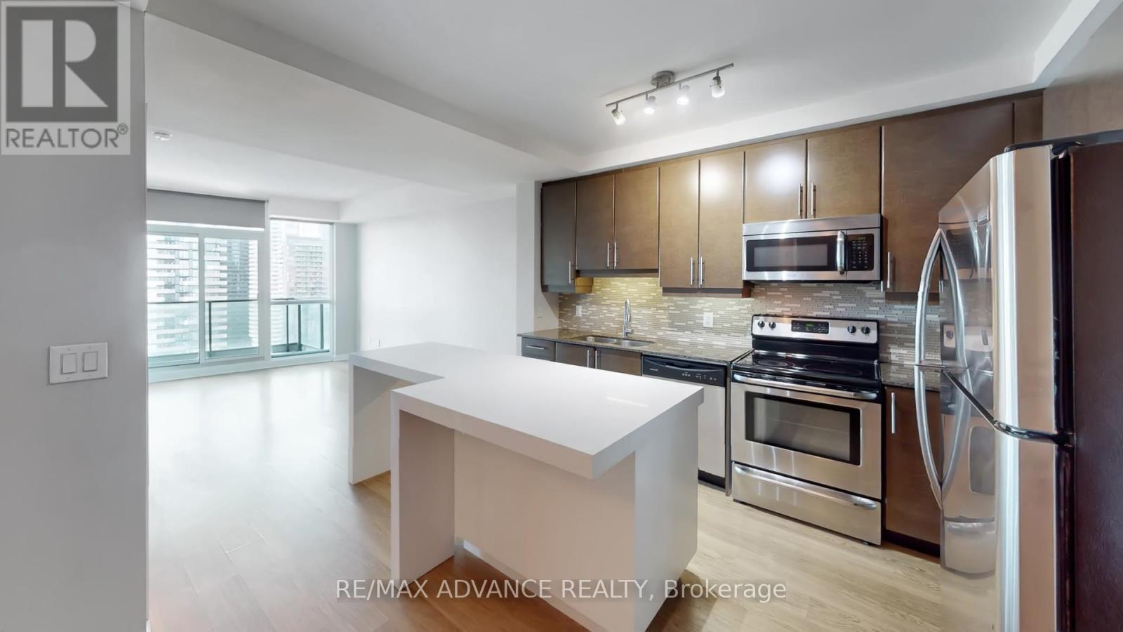 4713 - 33 Bay Street, Toronto, ON - Indoor Photo Showing Kitchen With Stainless Steel Kitchen With Upgraded Kitchen
