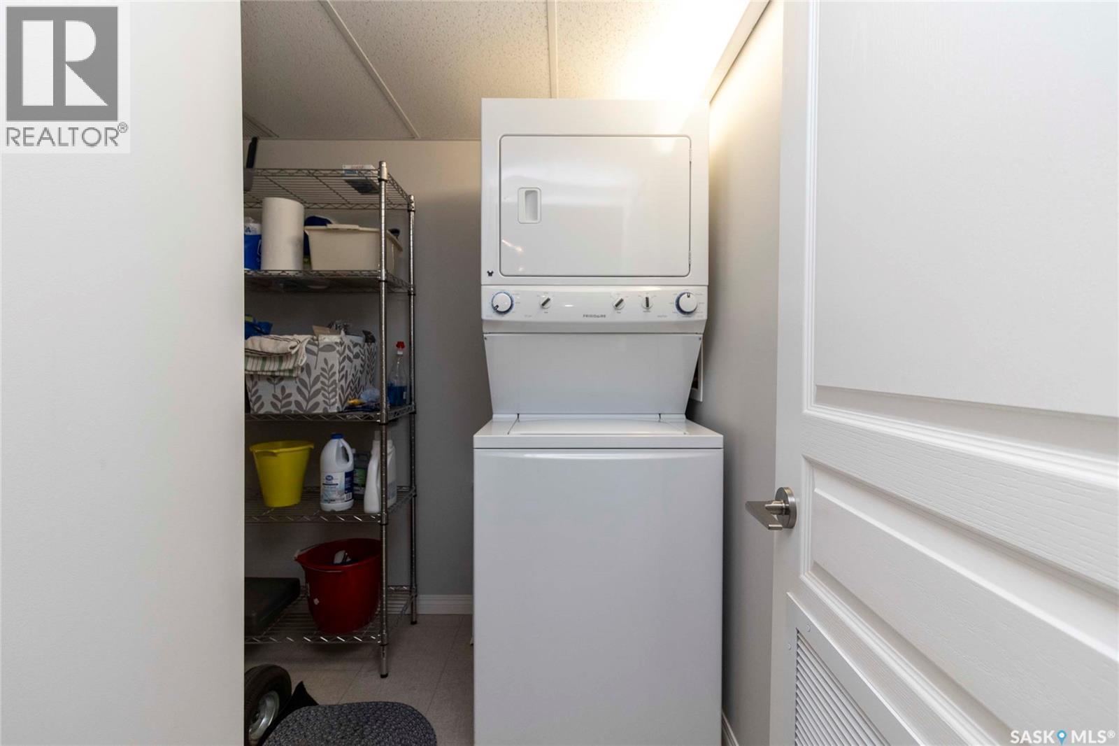 4311 108 Willis Crescent, Saskatoon, SK - Indoor Photo Showing Laundry Room