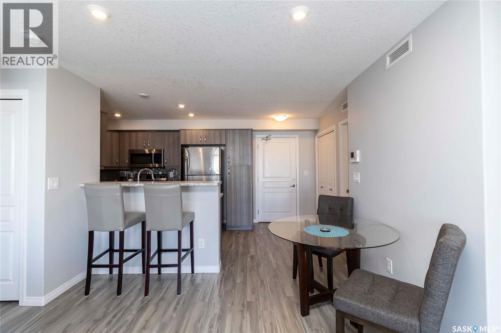 4311 108 Willis Crescent, Saskatoon, SK - Indoor