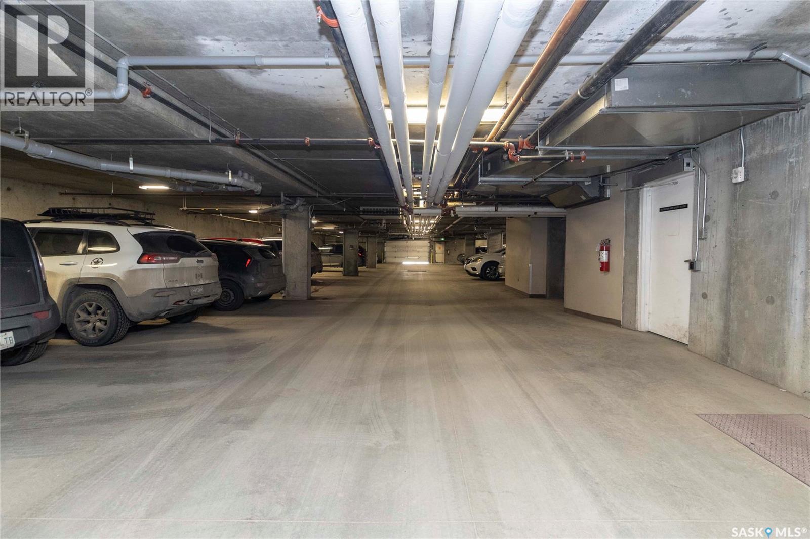 4311 108 Willis Crescent, Saskatoon, SK - Indoor Photo Showing Garage