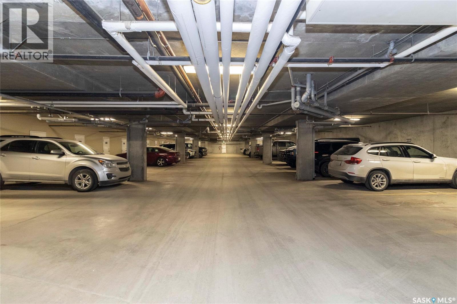 4311 108 Willis Crescent, Saskatoon, SK - Indoor Photo Showing Garage
