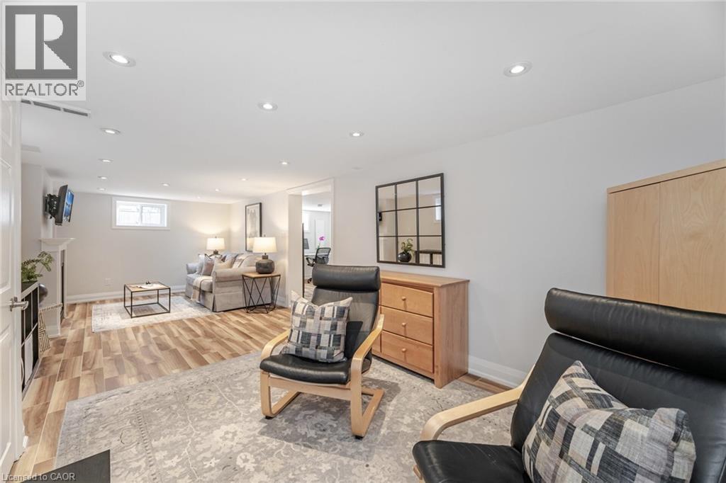 75 Emerald Crescent, Toronto, ON - Indoor