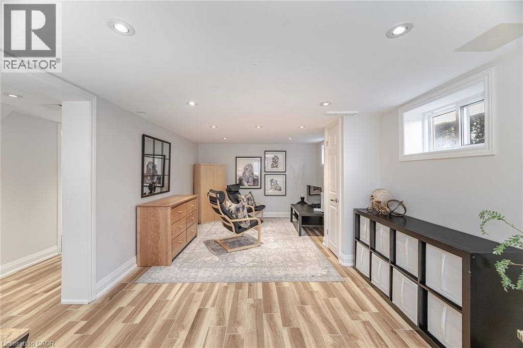 75 Emerald Crescent, Toronto, ON - Indoor Photo Showing Other Room