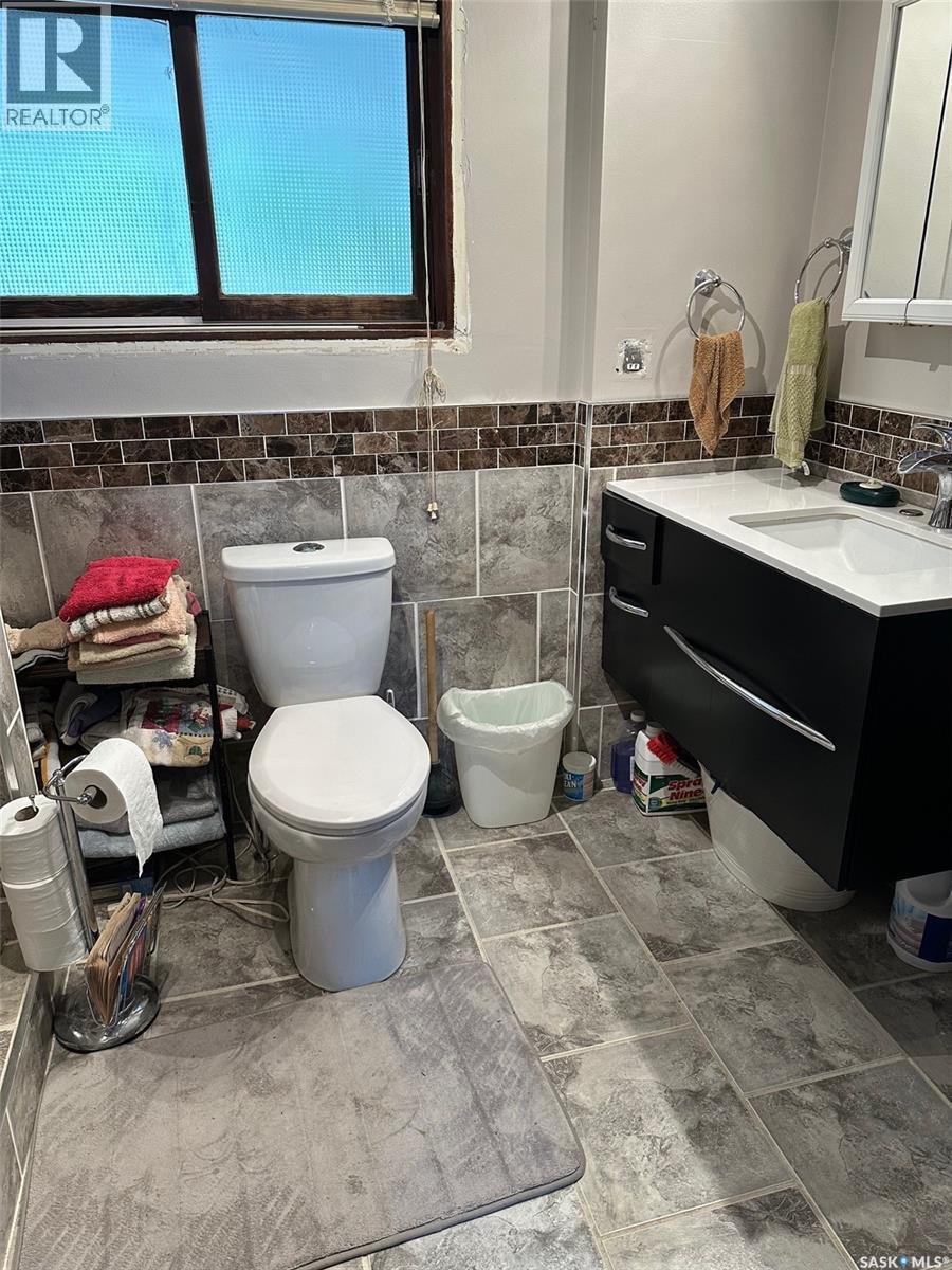 441 2Nd Avenue, Benson Rm No. 35, SK - Indoor Photo Showing Bathroom