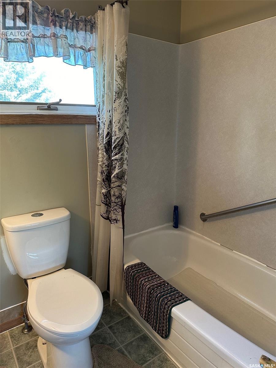 441 2Nd Avenue, Benson Rm No. 35, SK - Indoor Photo Showing Bathroom