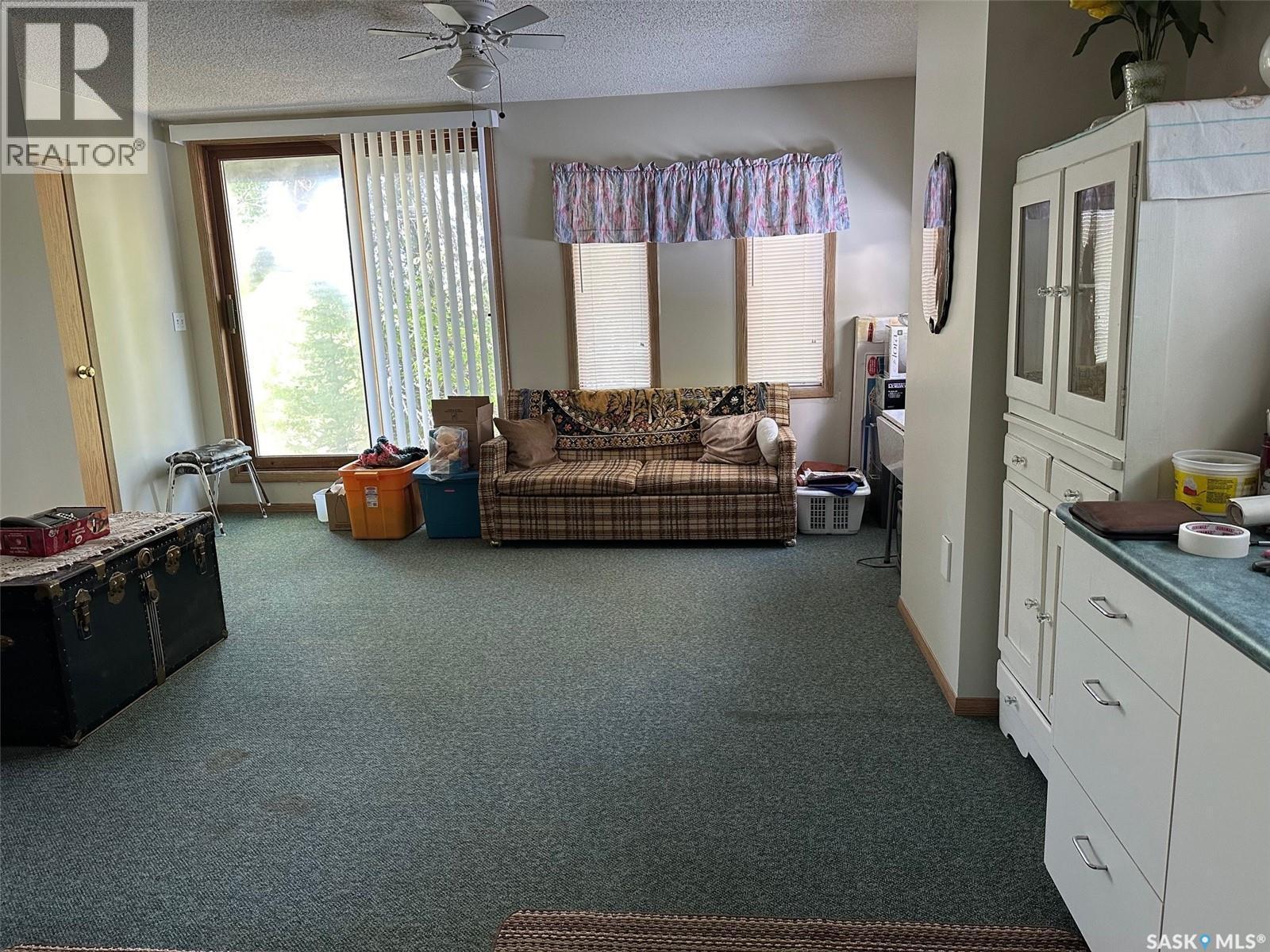 441 2Nd Avenue, Benson Rm No. 35, SK - Indoor
