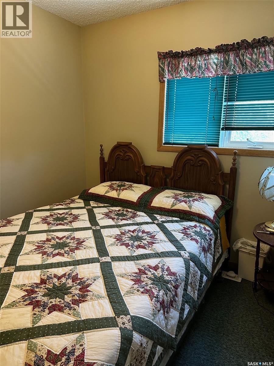 441 2Nd Avenue, Benson Rm No. 35, SK - Indoor Photo Showing Bedroom