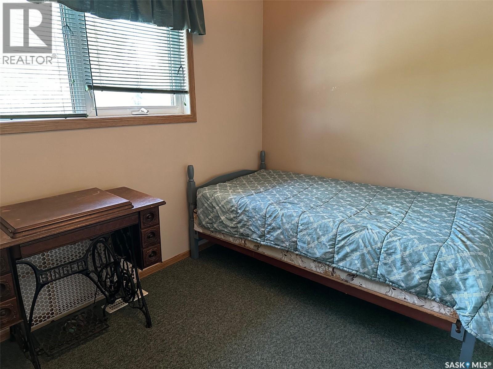 441 2Nd Avenue, Benson Rm No. 35, SK - Indoor Photo Showing Bedroom