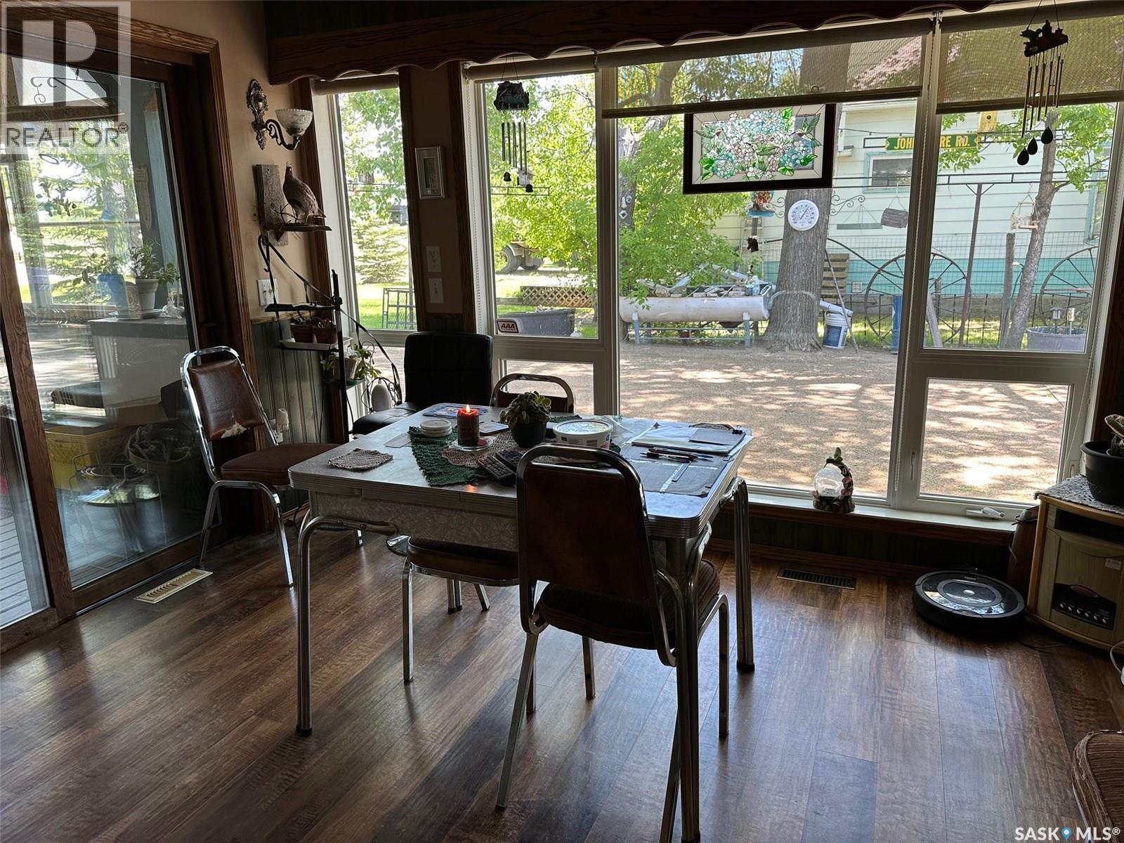 441 2Nd Avenue, Benson Rm No. 35, SK - Indoor Photo Showing Dining Room