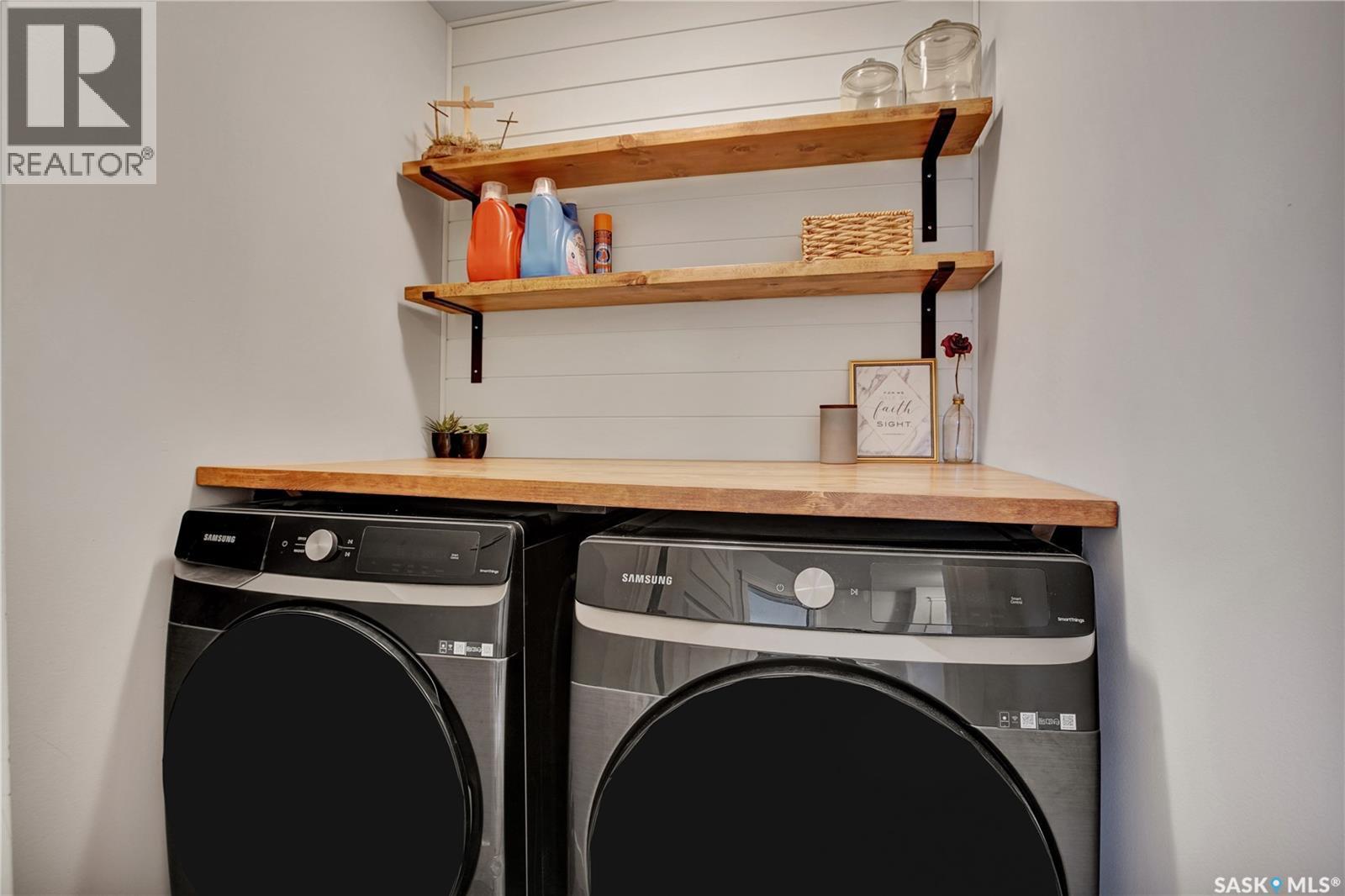 13 600 Maple Crescent, Warman, SK - Indoor Photo Showing Laundry Room
