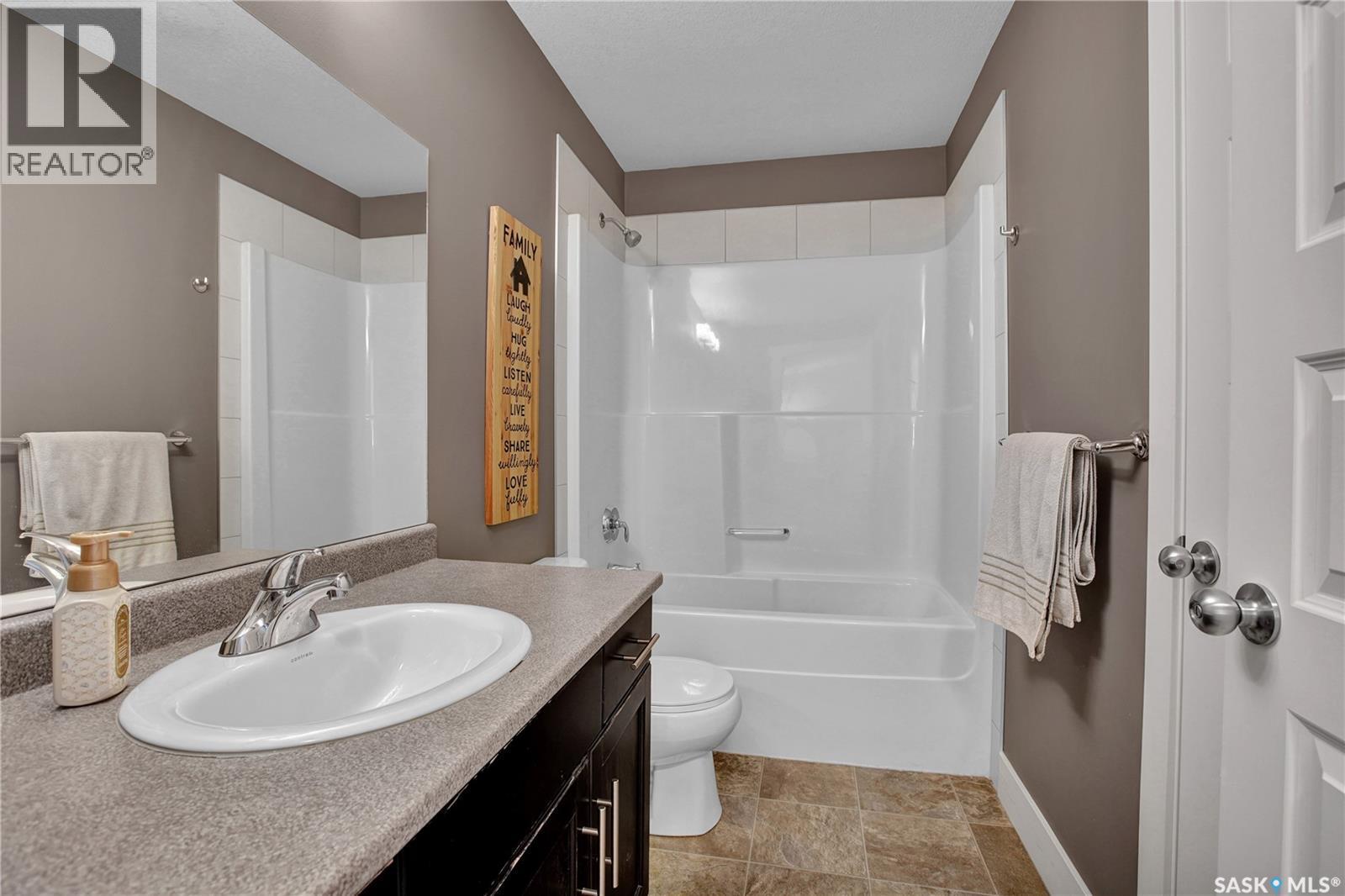 13 600 Maple Crescent, Warman, SK - Indoor Photo Showing Bathroom