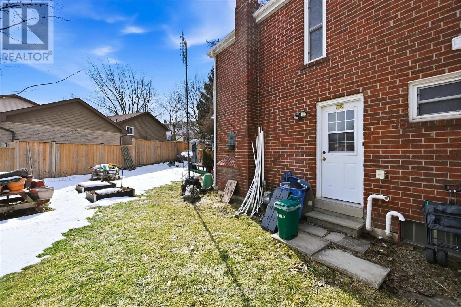 2478 Malcolm Crescent, Burlington, ON - Outdoor With Exterior