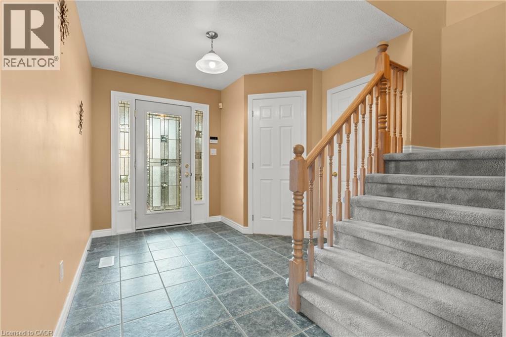 42 Archer Way, Hamilton, ON - Indoor Photo Showing Other Room