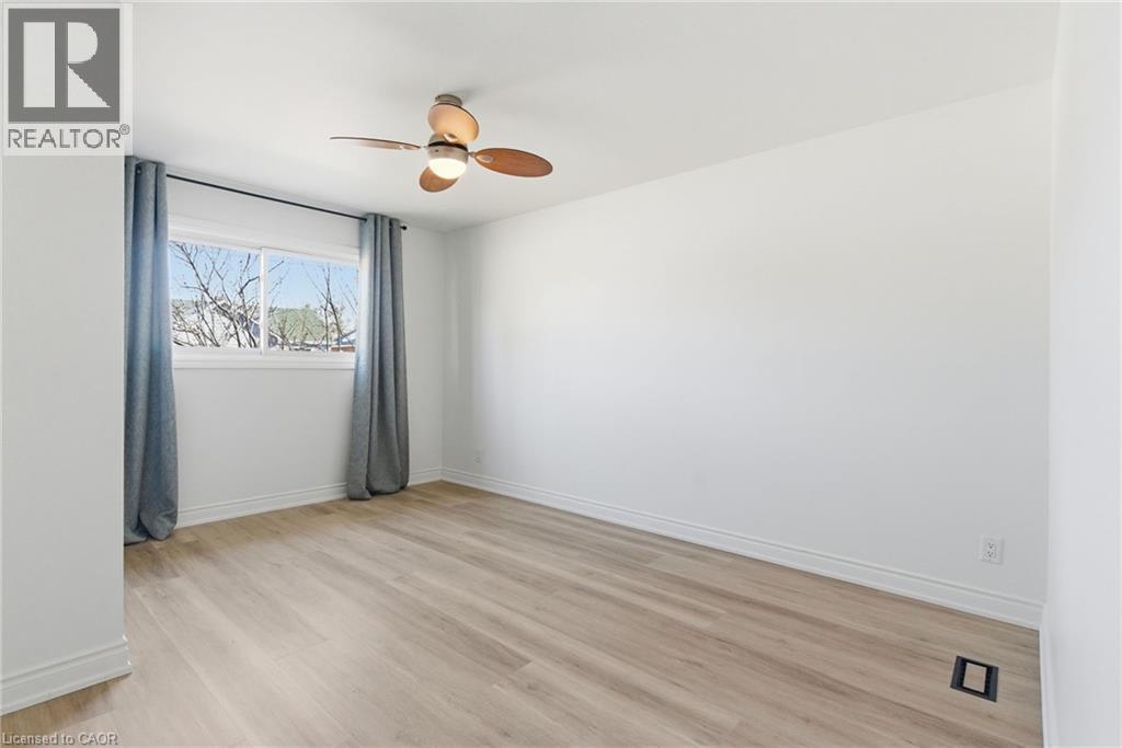 216 Walter Avenue S, Hamilton, ON - Indoor Photo Showing Other Room