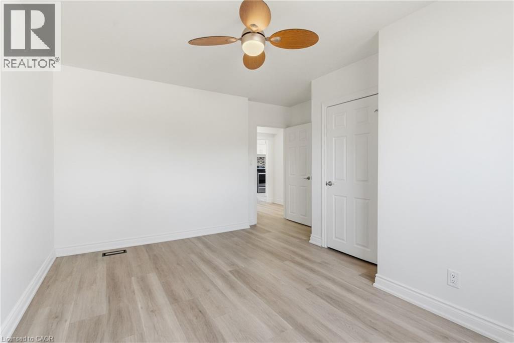 216 Walter Avenue S, Hamilton, ON - Indoor Photo Showing Other Room