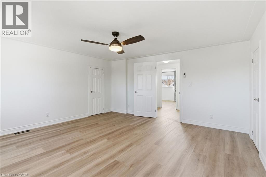 216 Walter Avenue S, Hamilton, ON - Indoor Photo Showing Other Room