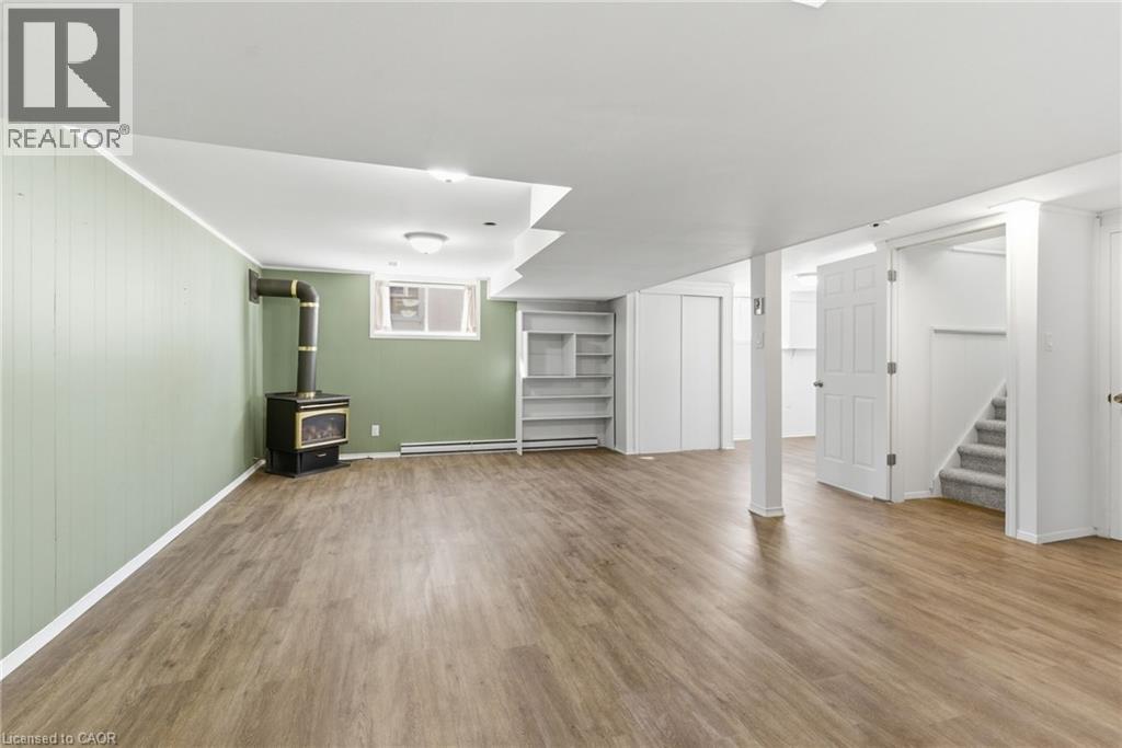 216 Walter Avenue S, Hamilton, ON - Indoor Photo Showing Other Room