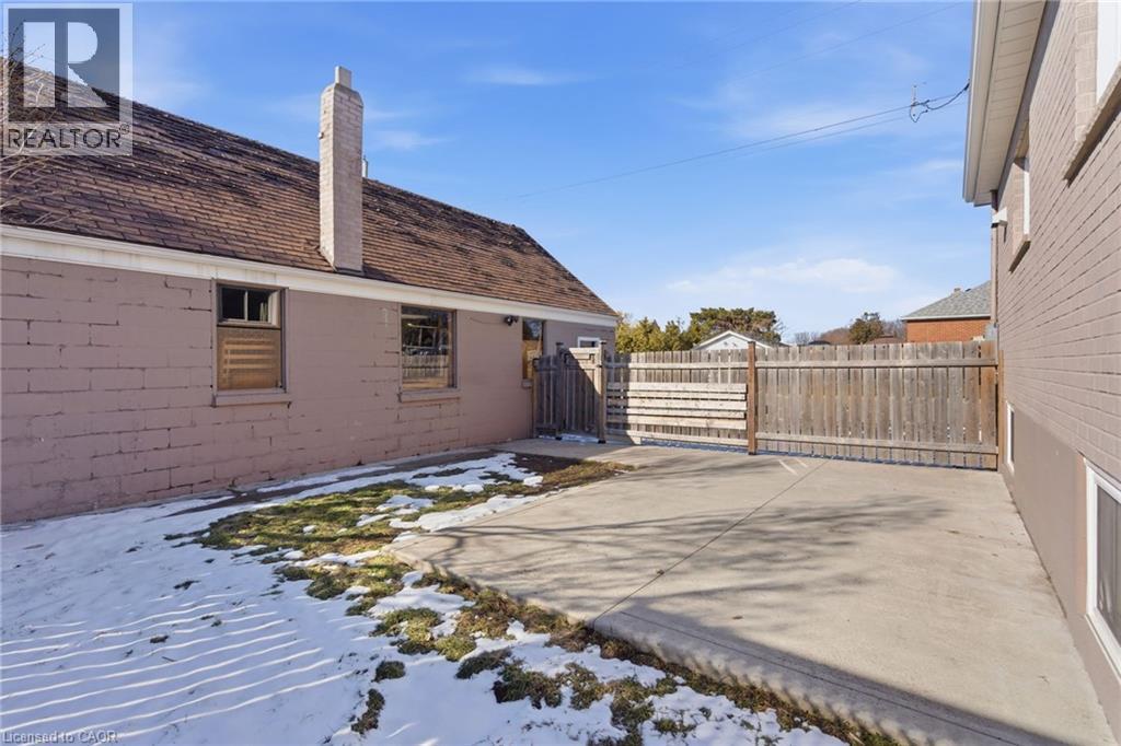 216 Walter Avenue S, Hamilton, ON - Outdoor With Exterior