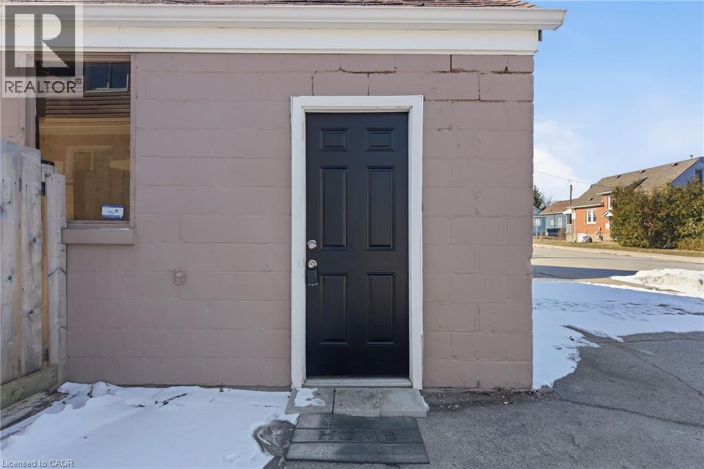 216 Walter Avenue S, Hamilton, ON - Outdoor With Exterior