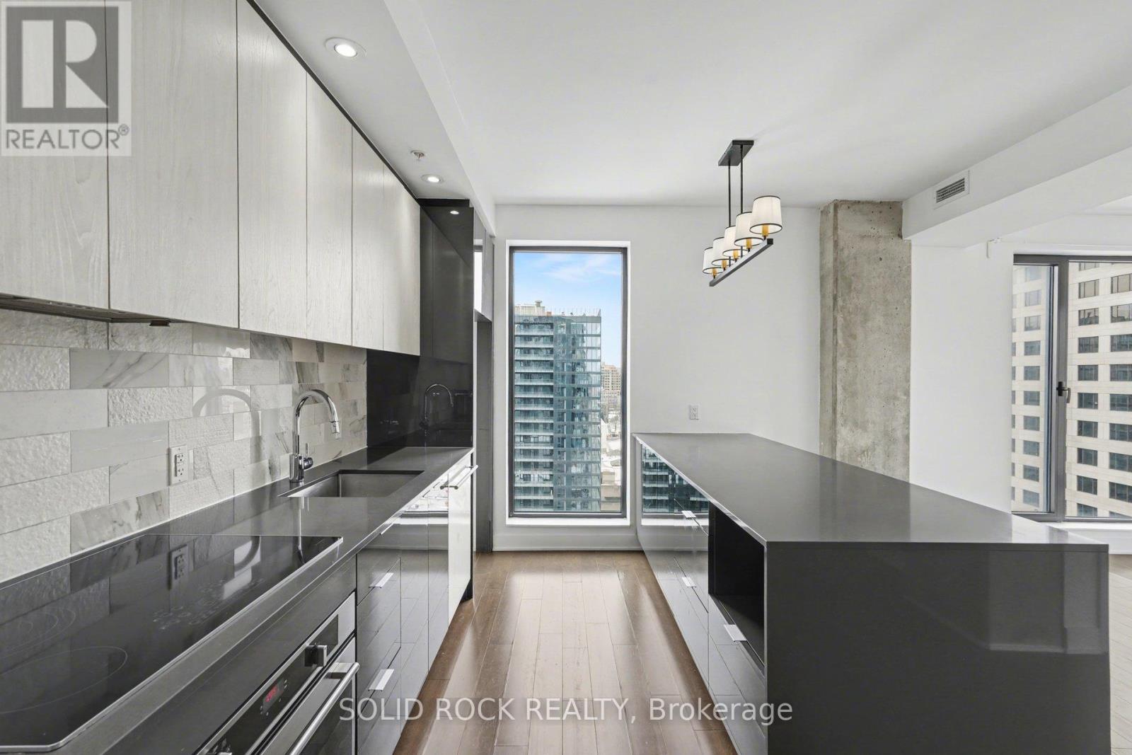 1606 - 20 Daly Avenue, Ottawa, ON - Indoor Photo Showing Kitchen With Upgraded Kitchen