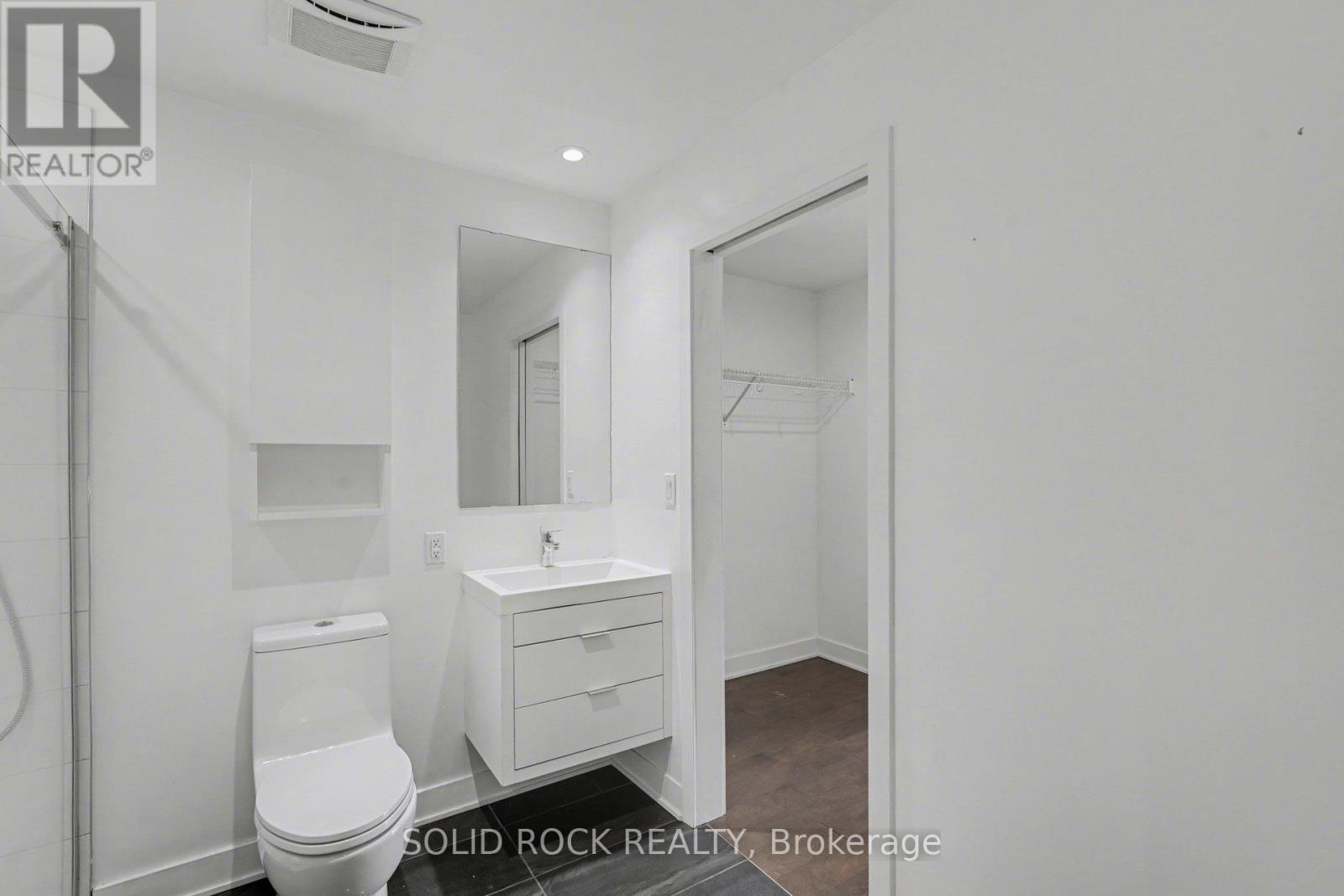 1606 - 20 Daly Avenue, Ottawa, ON - Indoor Photo Showing Bathroom